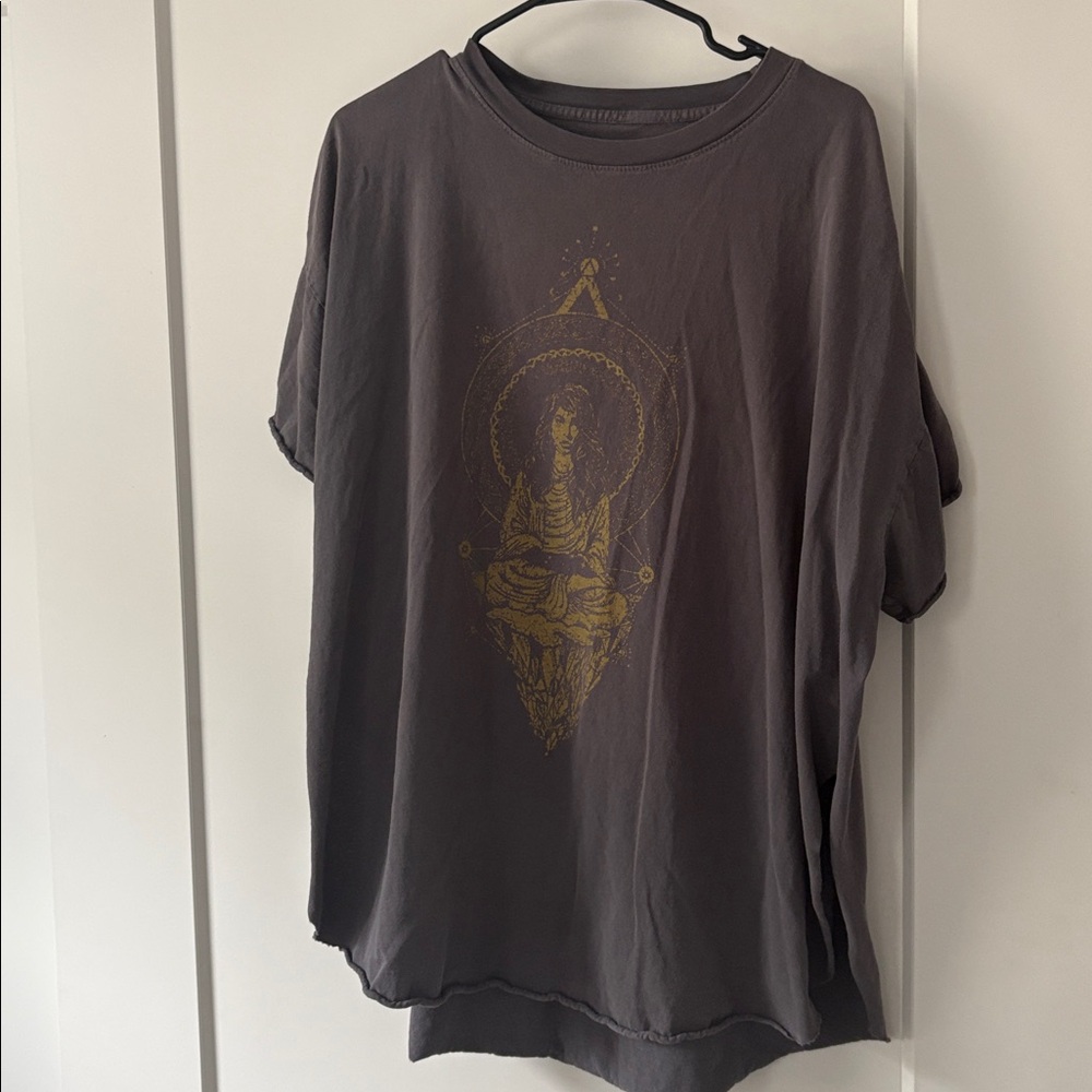 Pebby Forevee side slit tee